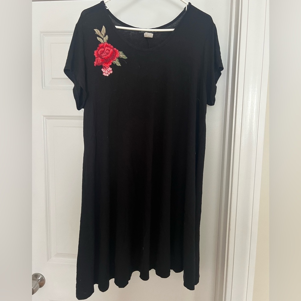 French Atmosphere black t-shirt dress
